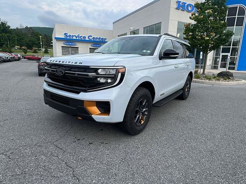 Used 2026 Ford Expedition Tremor AWD/4WD image 8