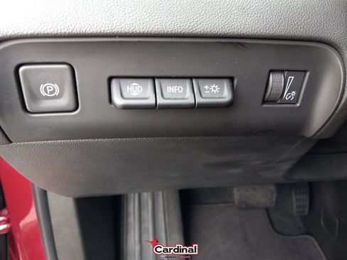 Used 2024 Buick Enclave Premium image 35