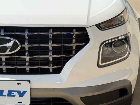 New 2026 Hyundai Venue SEL image 9