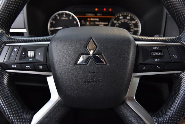 Used 2022 Mitsubishi Outlander ES FWD image 18
