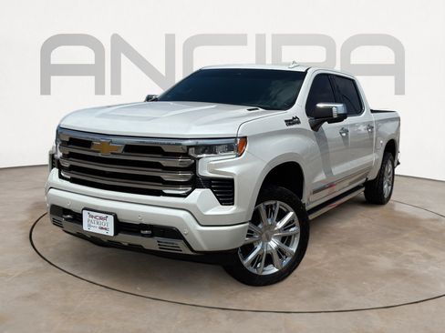 Used 2022 Chevrolet Silverado 1500 High Country w/ High Country Premium Package AWD/4WD image 6