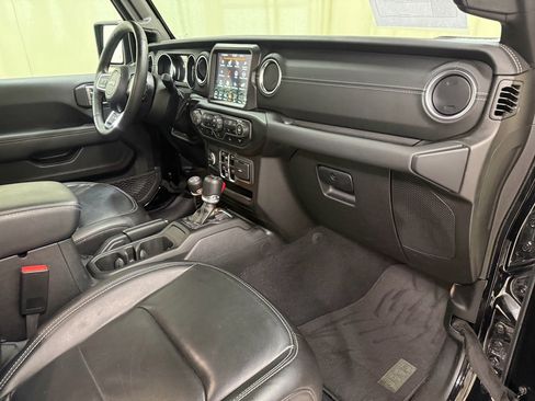 Used 2023 Jeep Wrangler Sahara w/ Cold Weather Group image 22