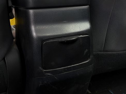 Used 2017 Toyota Corolla LE FWD image 19