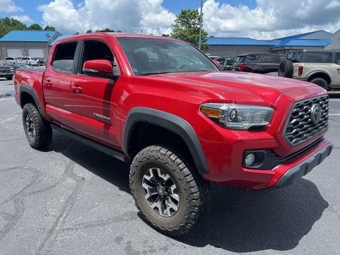 Used 2021 Toyota Tacoma TRD Off-Road AWD/4WD image 2