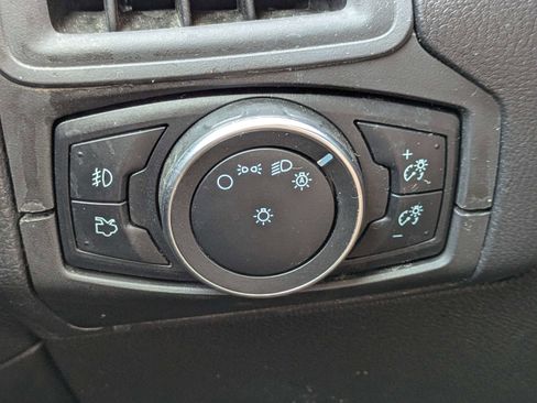 Used 2017 Ford Focus SE image 24