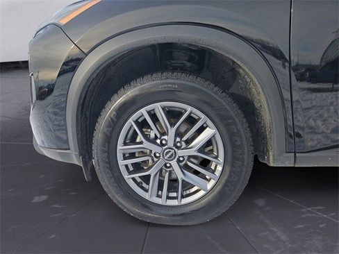 Used 2024 Nissan Rogue S image 14