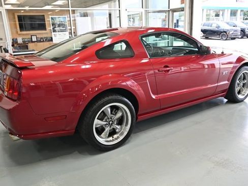 Used 2005 Ford Mustang GT Premium RWD image 5