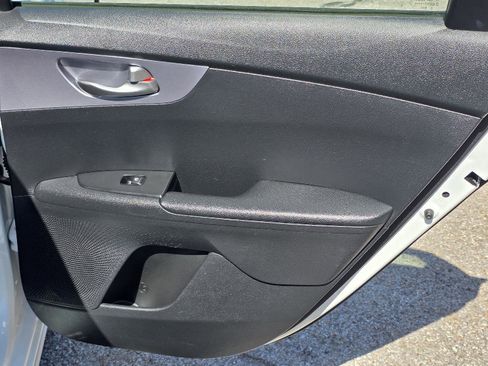 Used 2022 Kia Forte LXS FWD image 26
