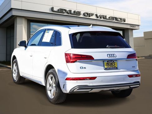 Used 2021 Audi Q5 2.0T Premium w/ Convenience Package AWD/4WD image 2