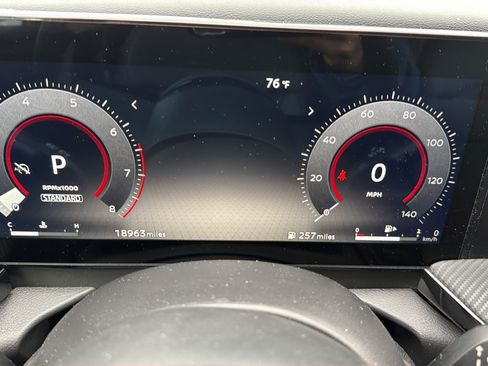 Certified 2025 Nissan Kicks SR FWD image 10