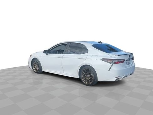 Used 2023 Toyota Camry SE image 6