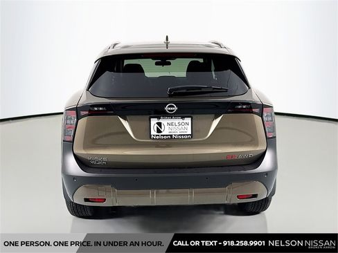 New 2025 Nissan Kicks SR image 6