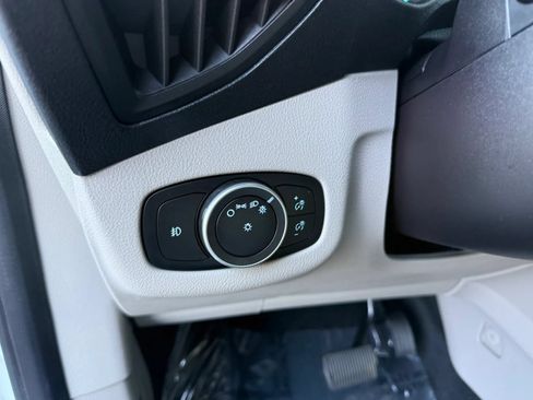 Used 2019 Ford Transit Connect XLT w/ Driver-Assist Package FWD image 15