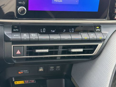 Used 2026 Toyota Camry SE FWD image 28