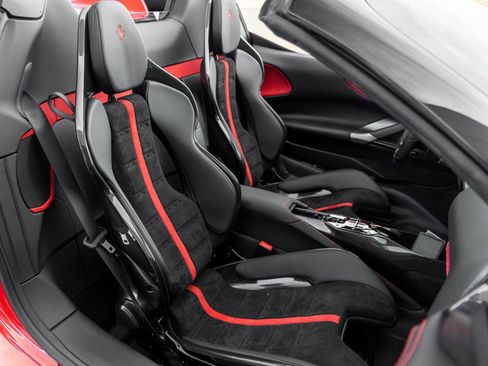 Used 2024 Ferrari SF90 Spider image 44