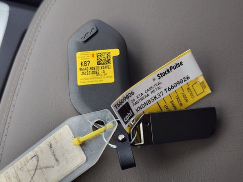 New 2026 Kia Carnival image 28