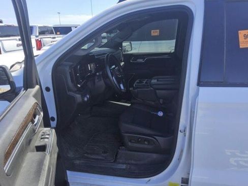 Used 2023 GMC Sierra 1500 Elevation w/ X31 Off-Road Package AWD/4WD image 6