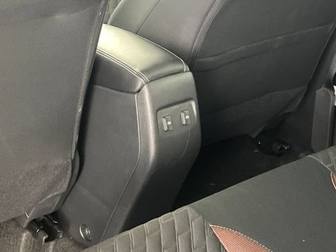 Used 2023 Nissan Kicks SR FWD image 40
