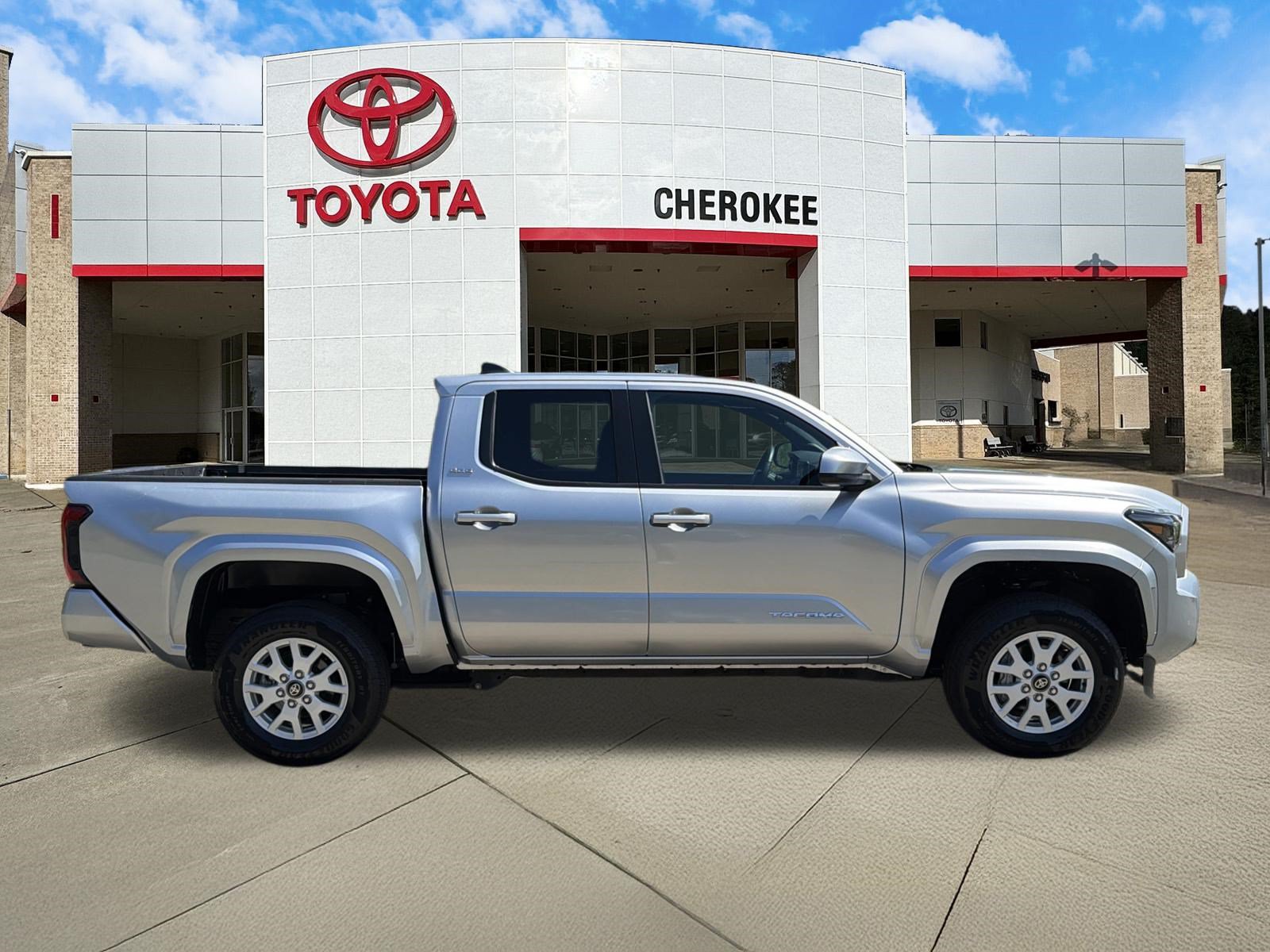 Used 2024 Toyota Tacoma SR5 AWD/4WD image 4