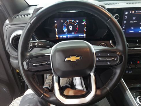Used 2023 Chevrolet Colorado LT w/ Advanced Trailering Package AWD/4WD image 7