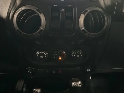 Used 2014 Jeep Wrangler Sport w/ Quick Order Package 24S AWD/4WD image 15