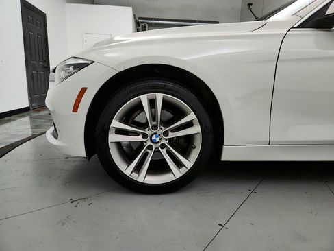 Used 2018 BMW 330i Sedan RWD image 31
