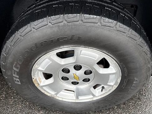 Used 2013 Chevrolet Suburban LT w/ Luxury Package image 24