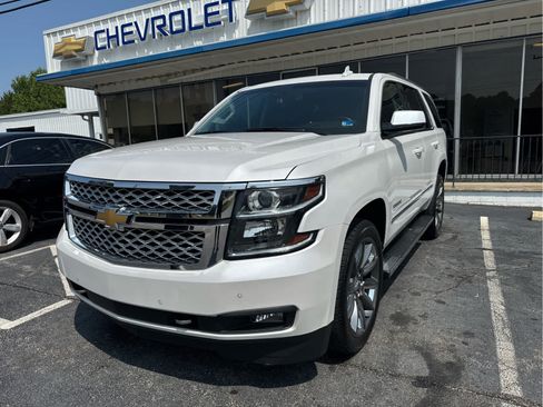 Used 2019 Chevrolet Tahoe LT w/ LT Signature Package RWD image 5