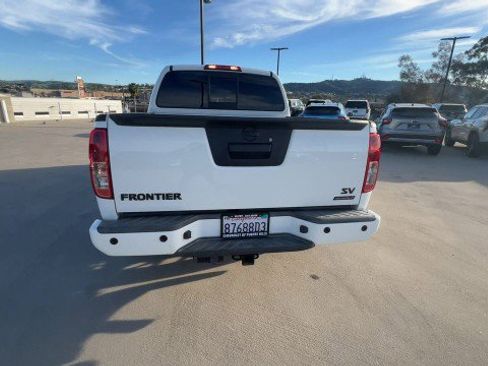 Used 2020 Nissan Frontier SV w/ Midnight Edition Floor Mats image 7