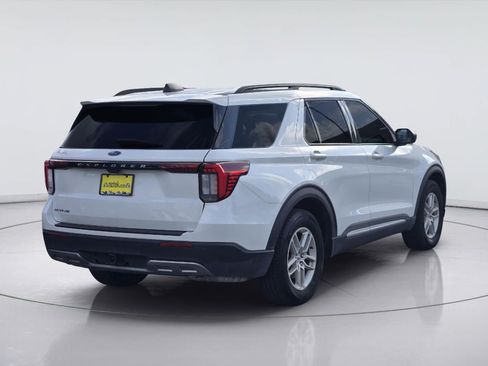 Certified 2025 Ford Explorer Active w/ Active Comfort Package RWD image 8