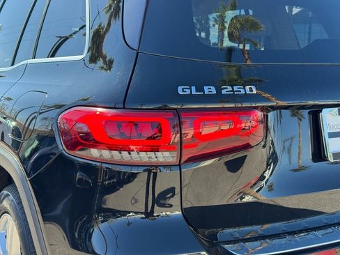 Certified 2020 Mercedes-Benz GLB 250 image 21