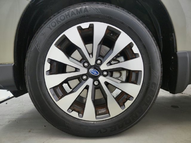 Used 2017 Subaru Outback 3.6R Limited AWD/4WD image 40