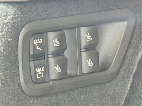 Used 2021 BMW X7 xDrive40i w/ M Sport Package image 35