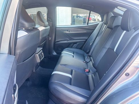 Certified 2025 Toyota Camry SE image 21