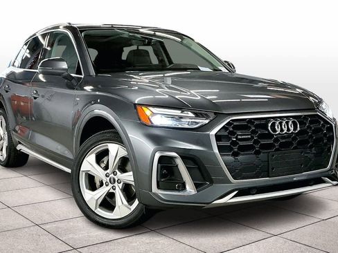 Certified 2023 Audi Q5 2.0T Premium Plus w/ Premium Plus Package image 2