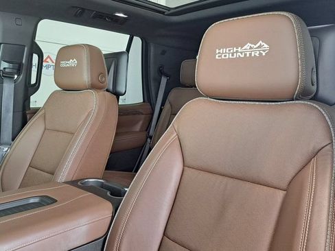 Used 2021 Chevrolet Tahoe High Country w/ Premium Package AWD/4WD image 23