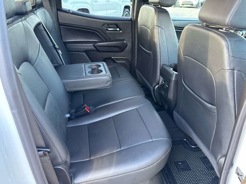 Used 2024 Chevrolet Colorado LT w/ LT Convenience Package III image 18