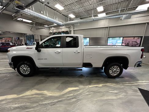 Used 2022 Chevrolet Silverado 2500 LT w/ Convenience Package AWD/4WD image 30
