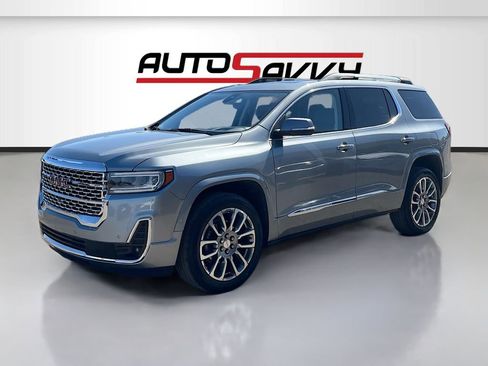 Used 2023 GMC Acadia Denali w/ Denali Ultimate Package FWD image 3