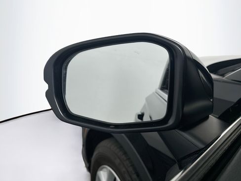 Used 2025 Honda CR-V LX image 16