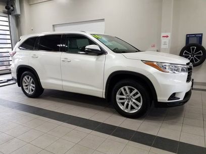 Used 2016 Toyota Highlander LE