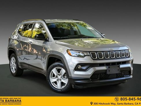 Used 2022 Jeep Compass Latitude AWD/4WD image 1