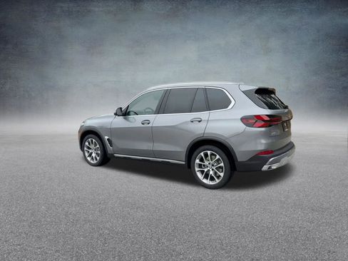 Used 2024 BMW X5 xDrive40i w/ Premium Package image 16