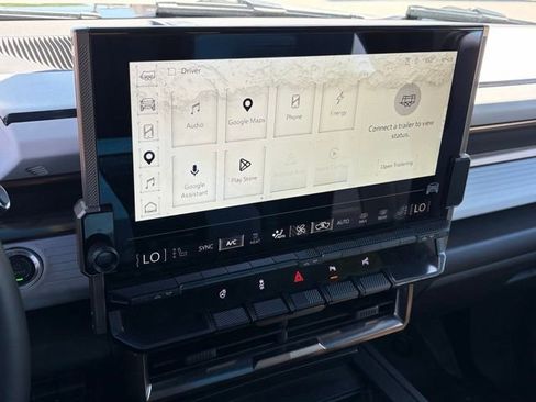 Used 2025 GMC Hummer EV 2X image 21