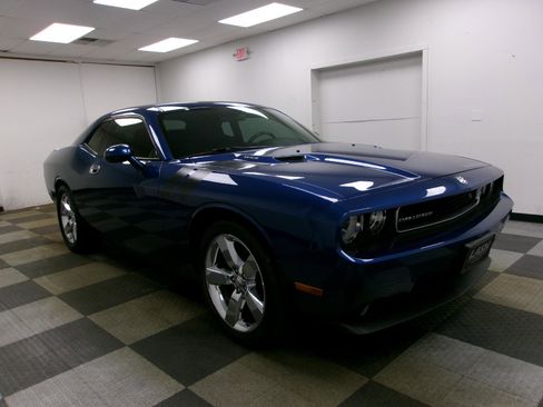 Used 2009 Dodge Challenger R/T image 14