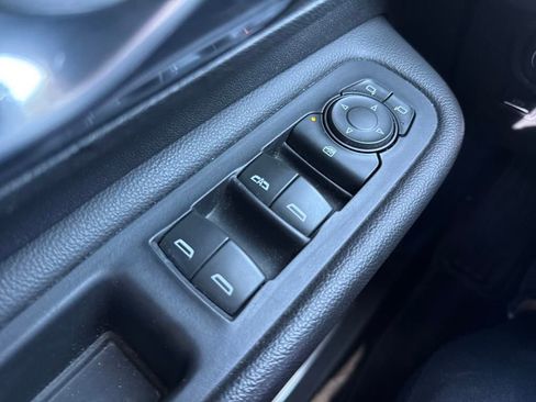 Used 2019 GMC Terrain Denali w/ Comfort Package image 25