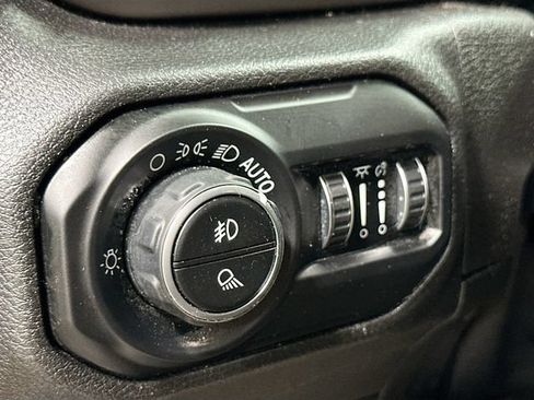 Used 2020 Jeep Gladiator Sport w/ Quick Order Package 24S AWD/4WD image 11