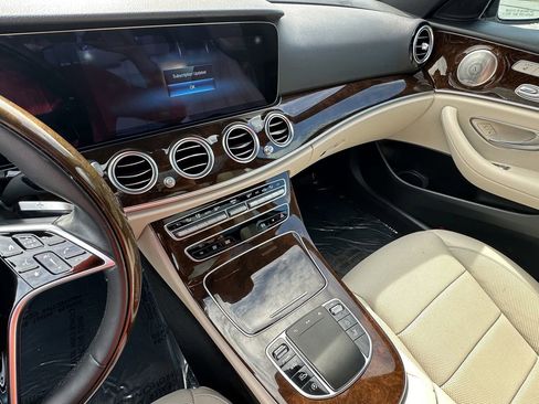 Certified 2022 Mercedes-Benz E 450 4MATIC All-Terrain Wagon image 31
