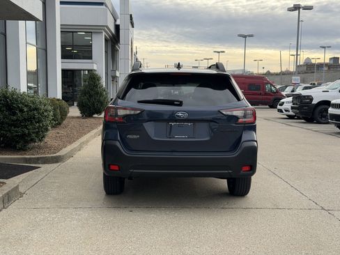 Used 2023 Subaru Outback Onyx Edition image 6
