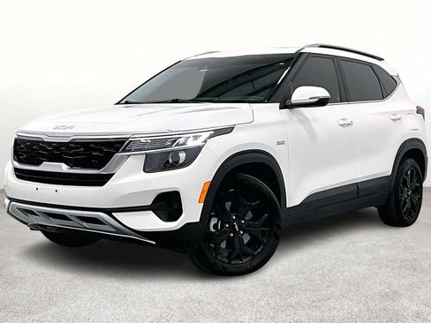 Used 2022 Kia Seltos EX image 14